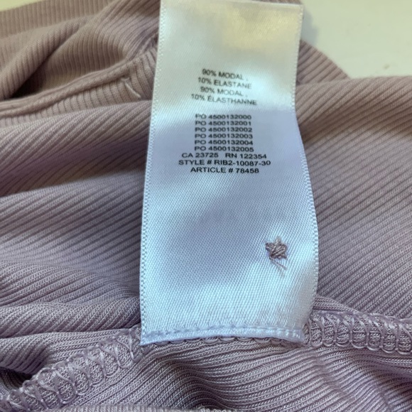 Aritzia Sundays Best Lavender Crop Ribbed Button Down Short Sleeve Soft Top sz S - Picture 4 of 5